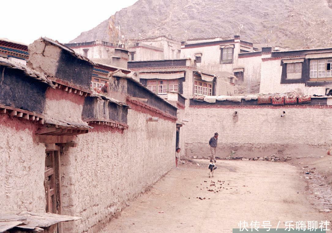 老照片： 西藏1993年, 风格古朴粗犷的传统民居