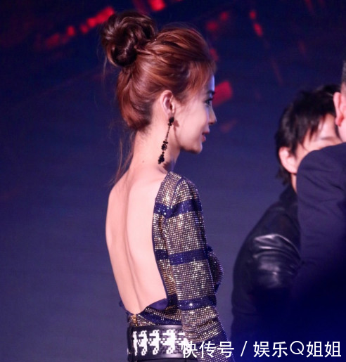 赵丽颖与Angelababy同穿露背装,网友全屏与半屏的差距一目了然