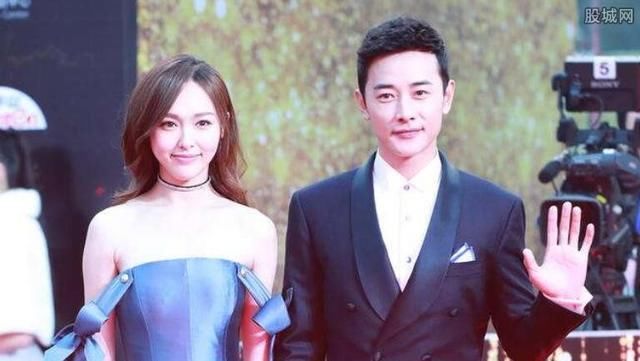 唐嫣罗晋10月份结婚?品牌方辟谣:消息不实，是为了宣传