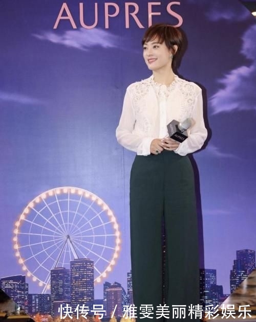 『时尚单品』有种“高级感”叫孙俪穿白衬衫,配墨绿色阔腿裤,简洁又高级大气