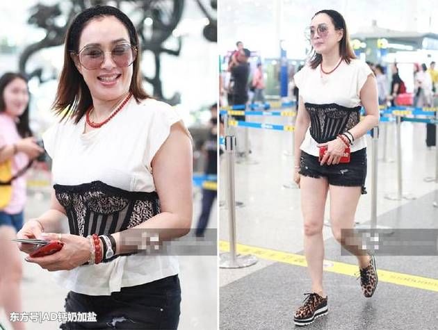 48岁钟丽缇除了白T都是紧的，对自己真狠，网友:不难受吗?