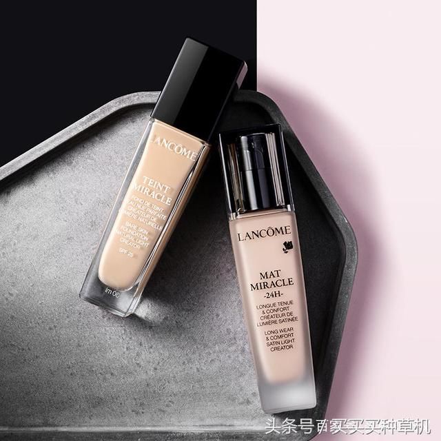 浮粉起皮到不敢化妆，那是因为你没有这五支干皮最适合的粉底液~