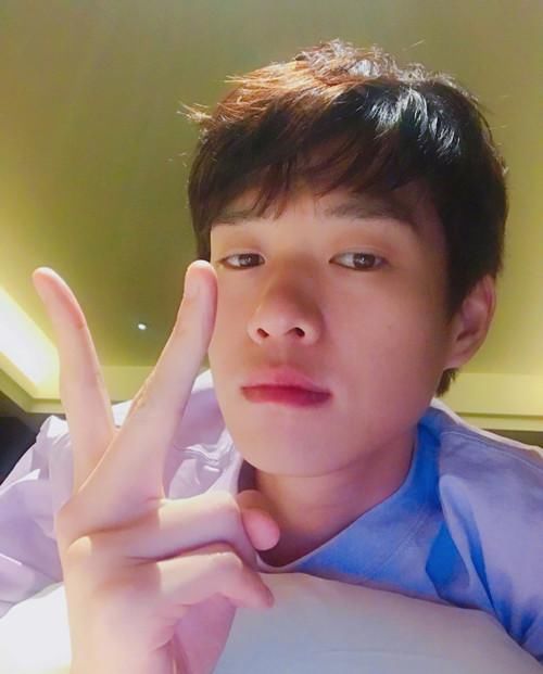 网上一直谣传魏大勋是靠关系成名 网友：说是靠谢娜 第二个张杰