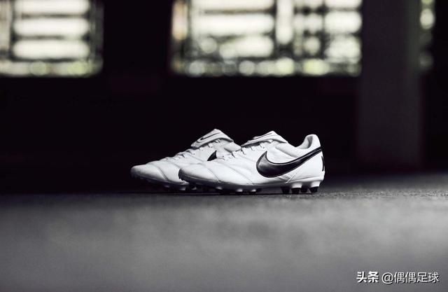  [Premier]耐克发布 黑/白配色 Premier II