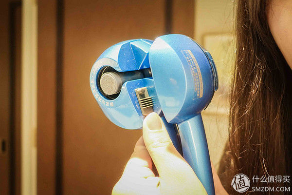 旅行中手残党也可以轻松卷出超美秀发-Babyliss蒸汽纳米自动卷发