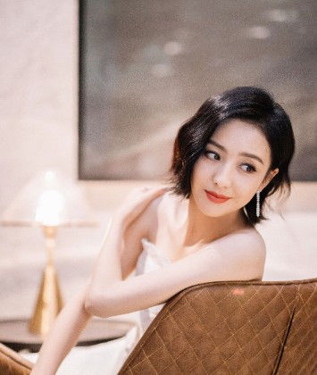  『穿搭』看起来很“贵”的女人,身上一般都有这4个特征,一般人装不来!