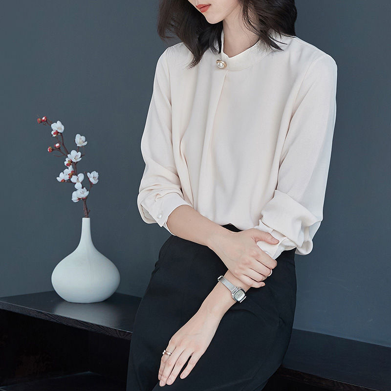 女人出门也别穿裤衩,瞧:这些女人,一个比一个美得腻人