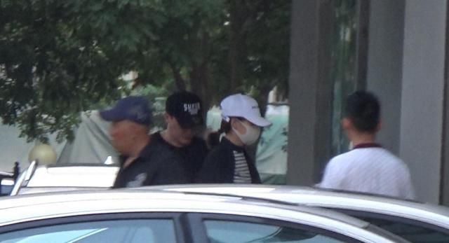 恋情曝光还怀孕?赵丽颖放出2张照片,网友:一下两辟谣,厉害了