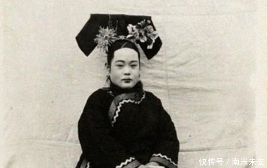 法国人镜头下的清朝女子,看看紫禁城的宫女长