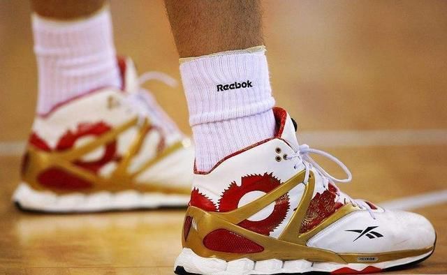  【颜值】那些颜值爆表的又吸睛的reebok篮球鞋