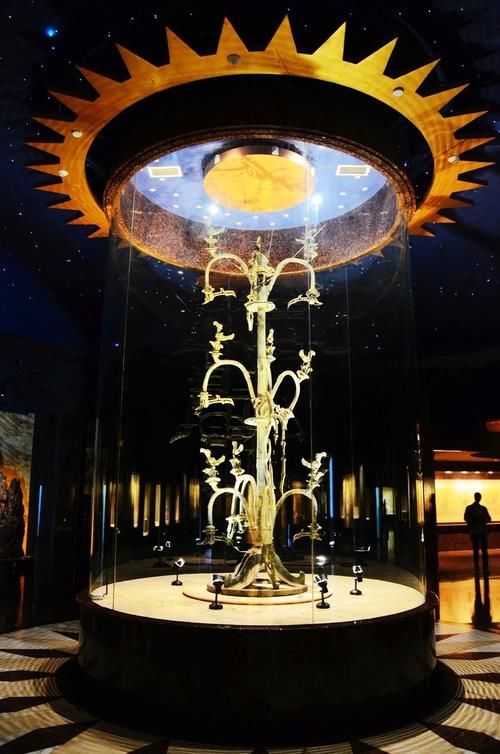  考古队|考古队捡到2389块碎铜，专家花近10年才修复完，如今200