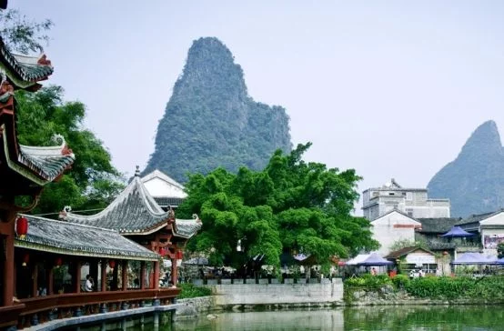 这处千年古镇,没有被过度的商业化,仍然保留着原始的特点【2020热门旅游景点】