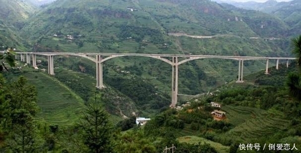  「时间」贵州这座大桥，花了6年时间来建造，只为了这6秒！