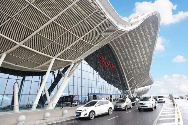  「漂亮」最受追捧的“高铁站”，外国人都说它漂亮，象征着中部