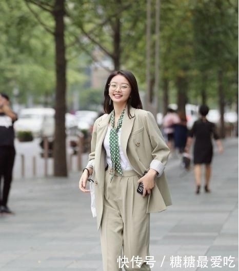 『小姐姐』街拍美女:此时,心动了一下,小姐姐你怎么这么好看