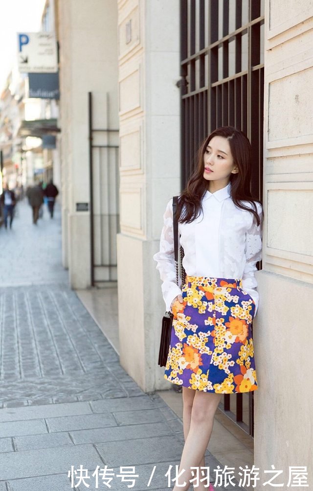 30岁的刘诗诗和29岁的景甜，是气质差还是衣品差呢