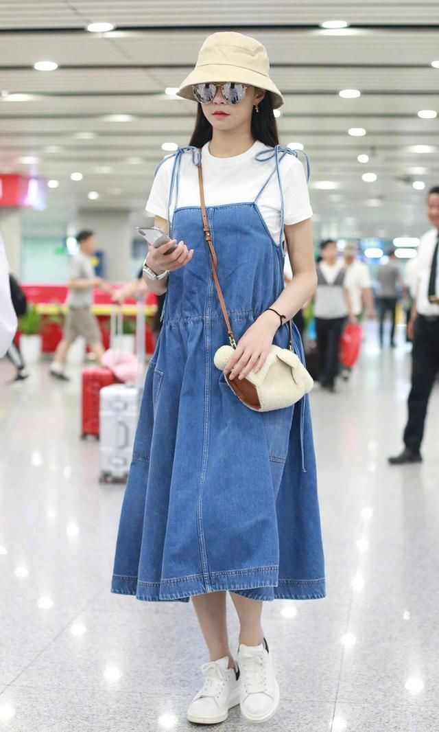 拒绝平庸吊带裙，宋祖儿娜扎林依晨都在绑的蝴蝶结，不了解一下吗