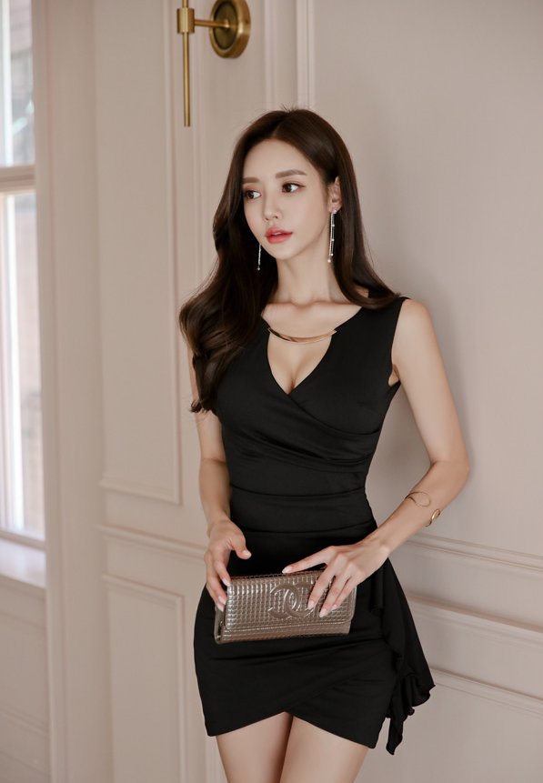 刚迪亚幽然深色收腰裙