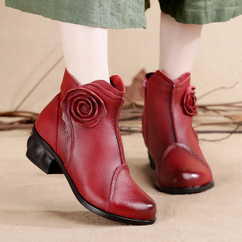 马丁靴今秋过时了，老婆买了几双流行的妈妈靴，不仅时尚还忒减龄