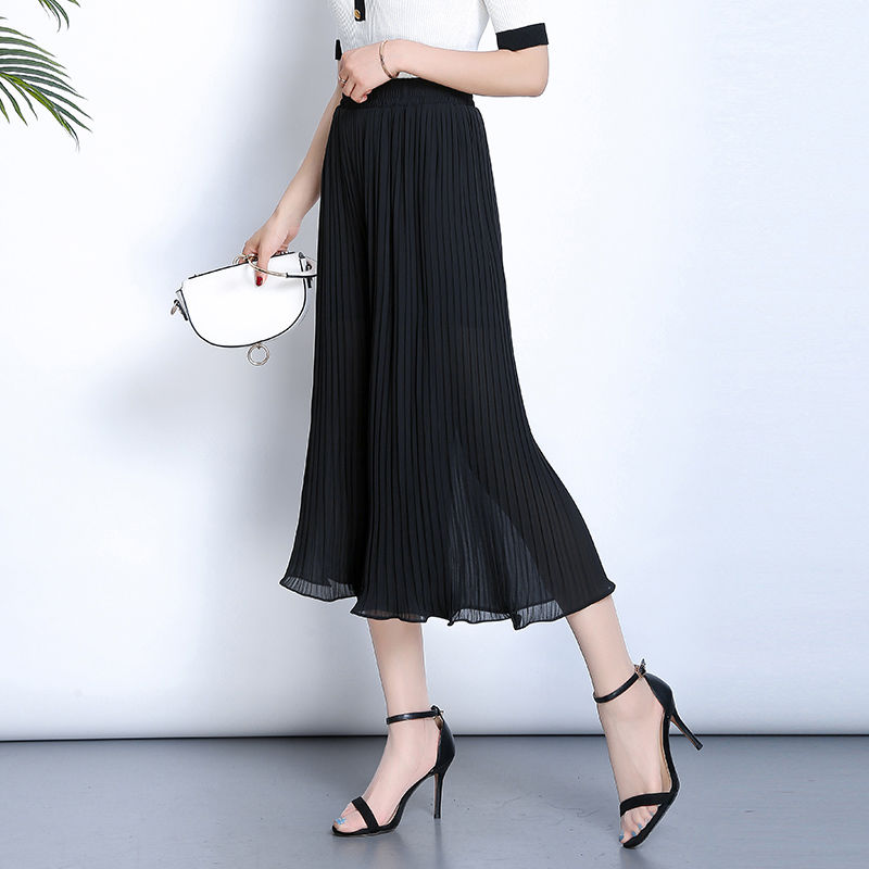 裙子裤子，傻傻分不清?今年流行的“裤裙”太时尚，回头率爆满