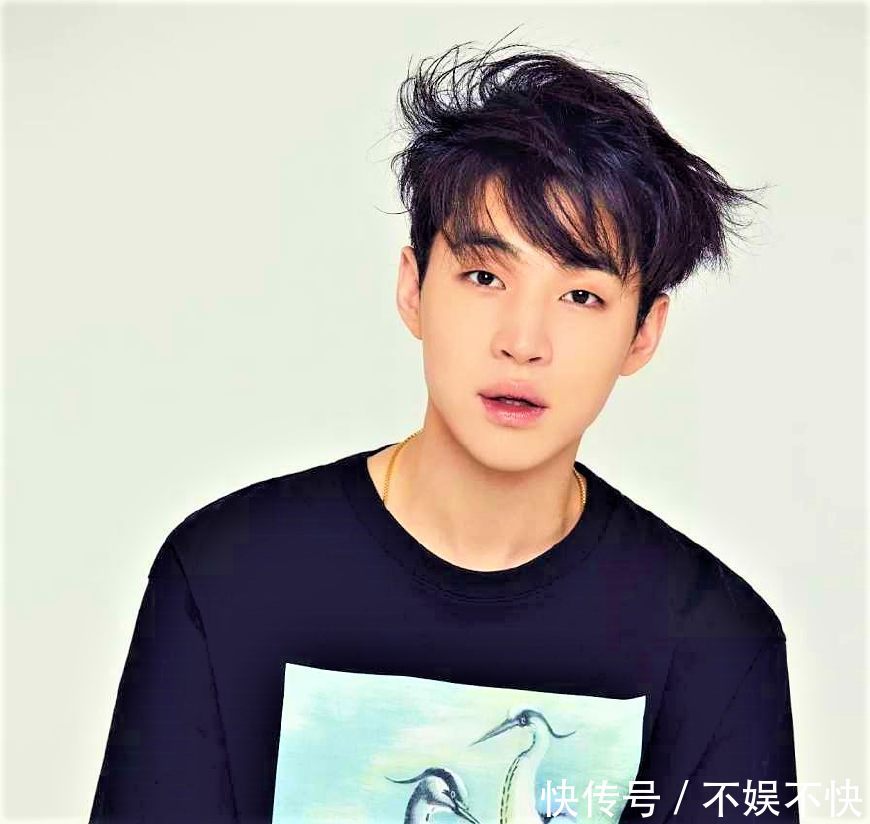 张艺兴跟黄磊火了!王嘉尔跟何炅火了!他两位都