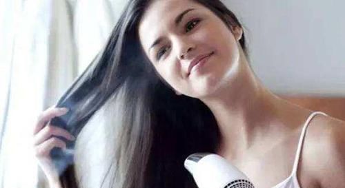 发质@可能你也在用,这3款洗发水被列入“黑名单”!可能会损失发质