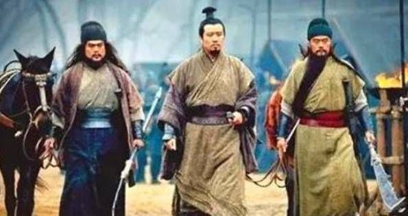 「三国」吕布未斩杀过什么名将,只杀过两个菜鸟,为何被称为三国第一?