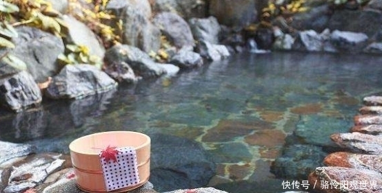 在日本泡温泉还要遵守这3条规定？最后一条无法接受，你愿意去吗