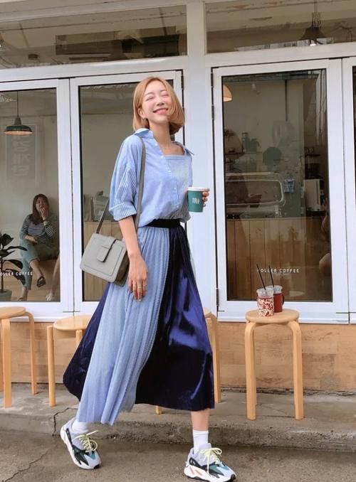  『平底鞋』扔掉高跟鞋吧，“平底鞋＋裙子”才是今春王炸穿搭