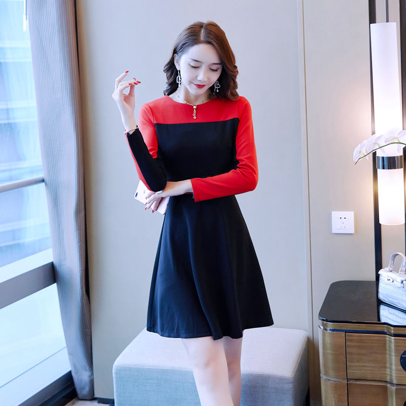 胸很大的人，不走性感路线吗?下面女人这样穿，满足你的好奇心