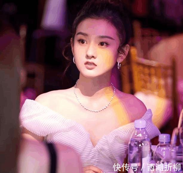 宋祖儿终于性感了一回, 上半身让人看了很赞, 网友: 大饱眼福!