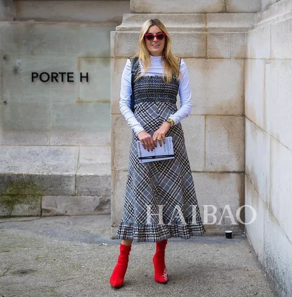 厉害| 今年最最最流行的小方领，时髦的同时居然还能显脸小!