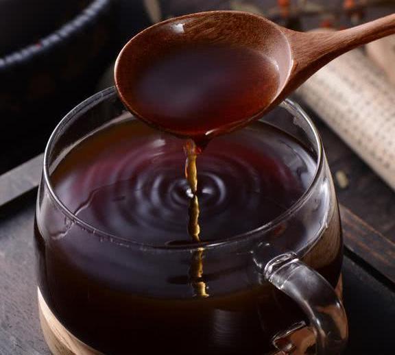 这6种食物别嫌长得丑，女人每天吃一点，排出毒素皮肤水嫩有弹性