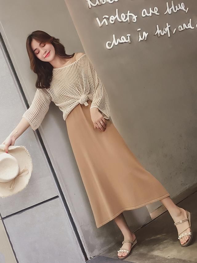 娴熟优雅的度假风连衣裙，这样穿轻松勾勒出迷人曲线！