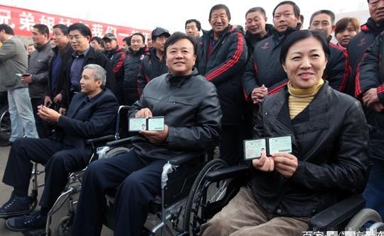 还没考驾照的要哭了，2019考驾照新政策出台，网友：后悔考晚了！