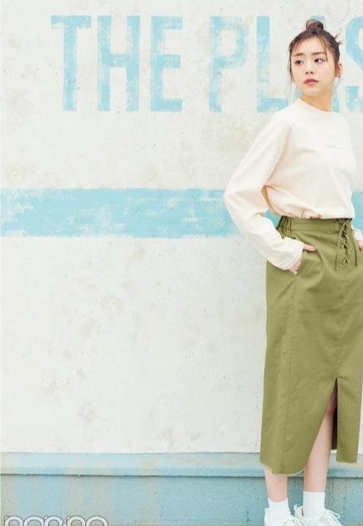  #女人#女人的穿搭，不仅需要清新淡雅的春日之美，还要为自己增加好感度