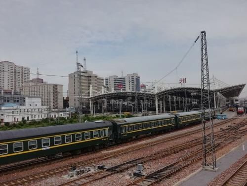  「我国」我国最“霸气”的两个火车站：能直通全国省会，看看有