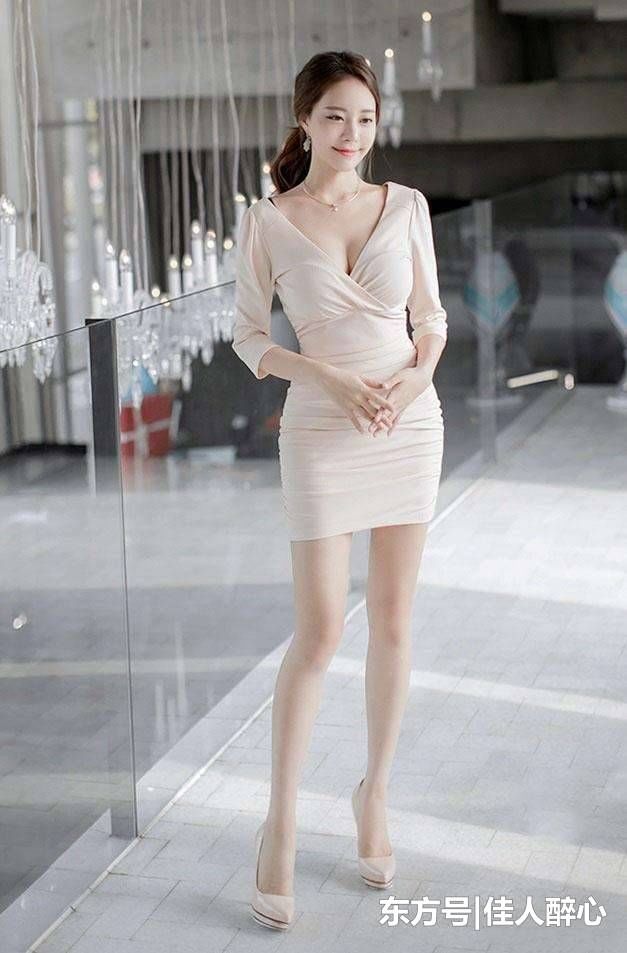 紧身裙当然更配好身材, 穿出无穷韵味