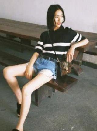 越简单越高级！看看刘雯的穿搭怎么把简约风发挥到最棒！