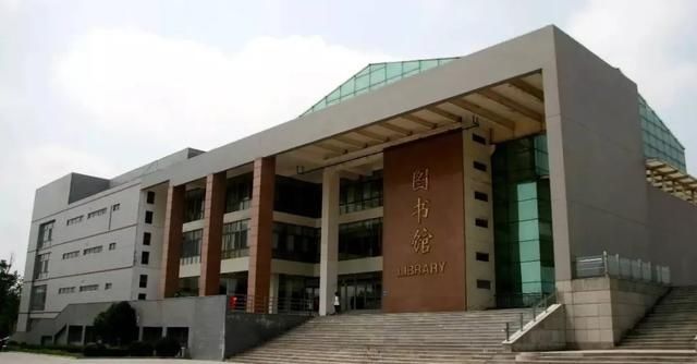  「寄一缕春风」微风吹，暖春至，让我们怀着无尽的思念去潍医校园走走看看吧