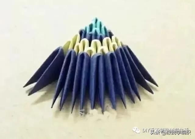  『蓝色』简单的折个三角，组合成百变造型