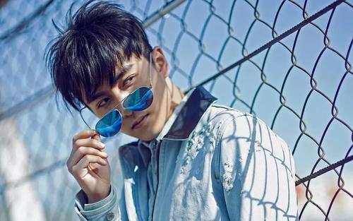 于正大爆陈晓猛料？朱一龙粉丝开撕杂志主编？包贝尔半夜放鞭炮被