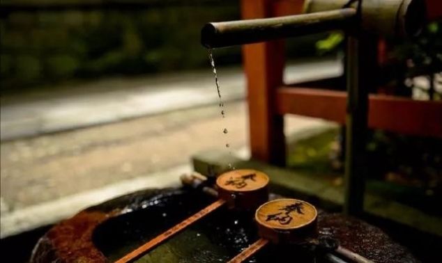 秋来伏未去，十首诗中觅清凉