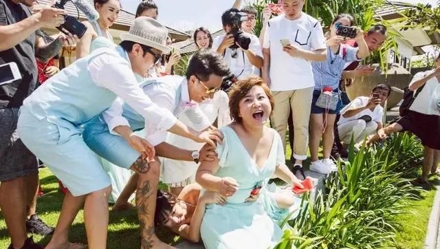 「杨颖」被杨颖大骂脸皮厚?贾玲回击一句话,被网友夸赞:情商真高