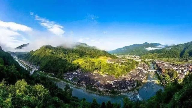 旅游必去的20个古镇,想去静静地待几天【2020热门旅游景点】