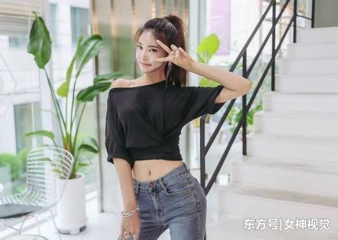 # 美女#穿出时尚潮流感!,少女范的牛仔裤美女