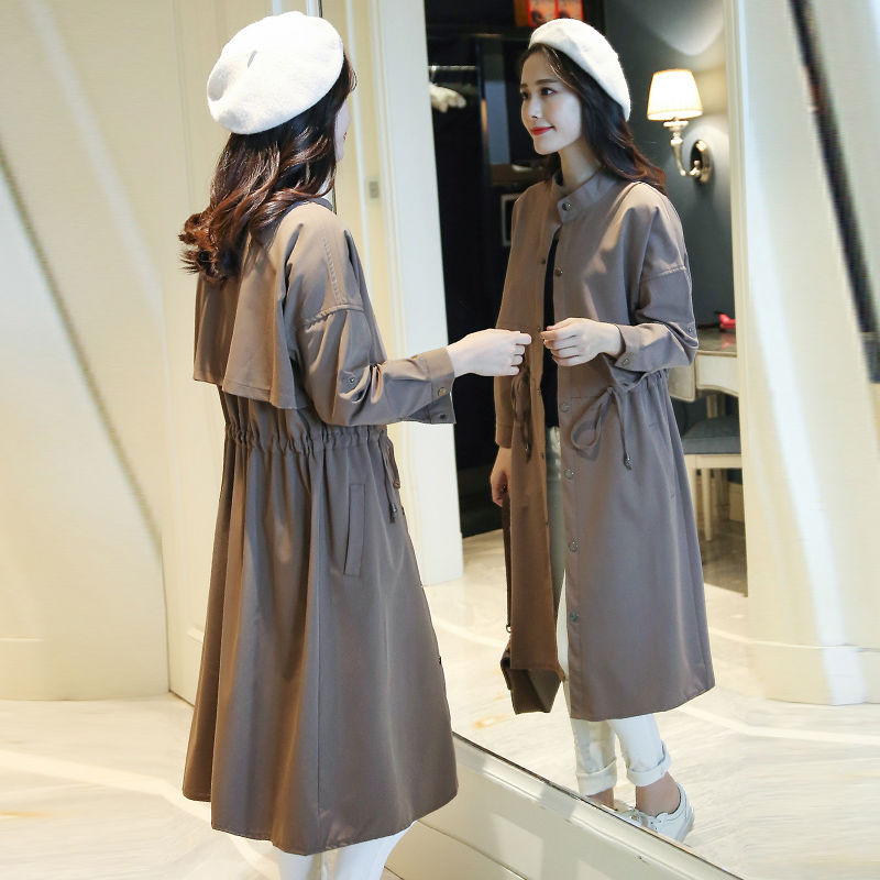 难怪我姨把防晒衣扔了!今秋新出的风衣+小脚裤太美了，一买5件