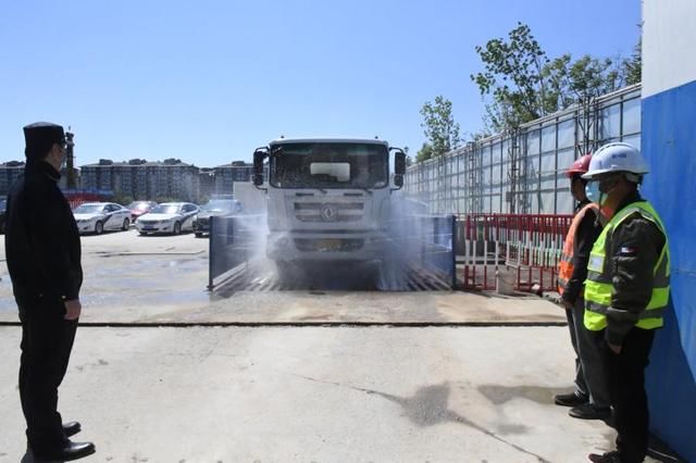  「车轮」海淀城管检查全区56个出土工地，科技助力防春季扬尘