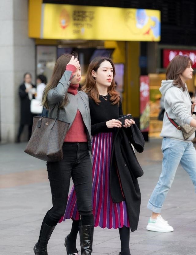  显瘦|小姐姐们清新亮丽的穿搭，不仅显瘦还显气质，美得不尽相同