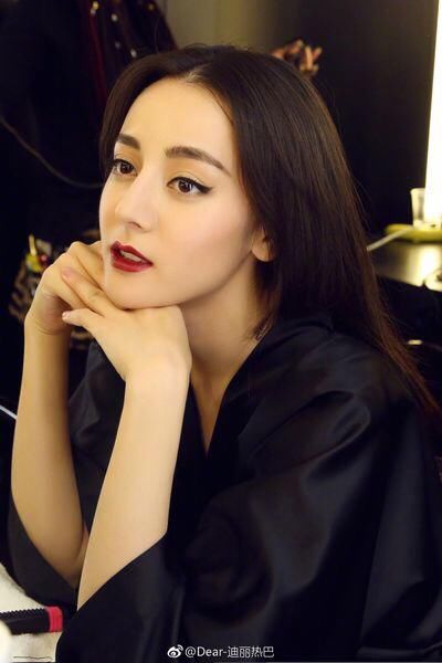 一千零一夜看了吗？迪丽热巴小姐姐的唇色了解一下